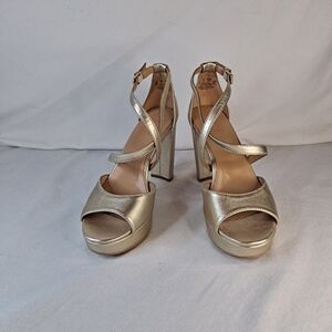 GUC Naturalizer Gold Strappy Sandals